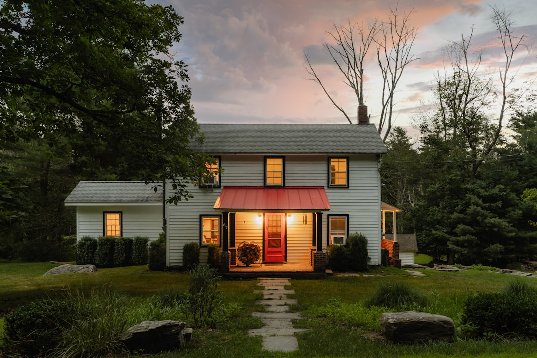 services-04 Home at dusk (IG: @clay.banks)
